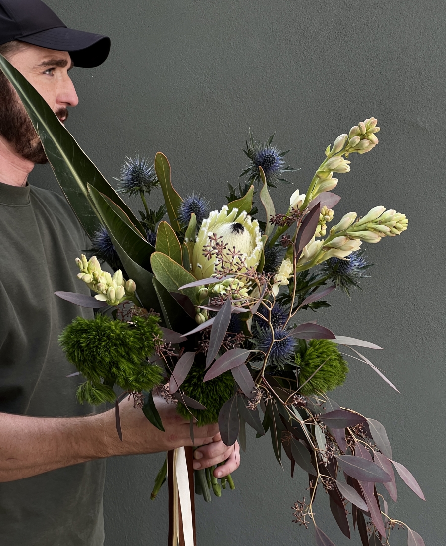 Ramo tropical con protea real