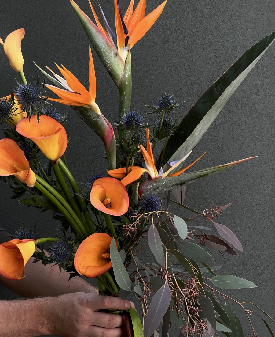 Ramo mixto con flores exóticas de una floristería