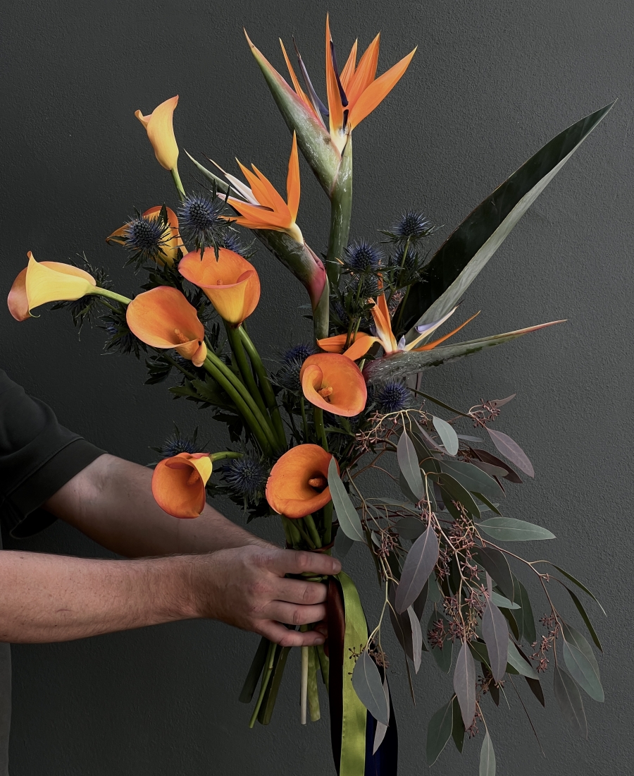 Ramo mixto con flores exóticas de una floristería