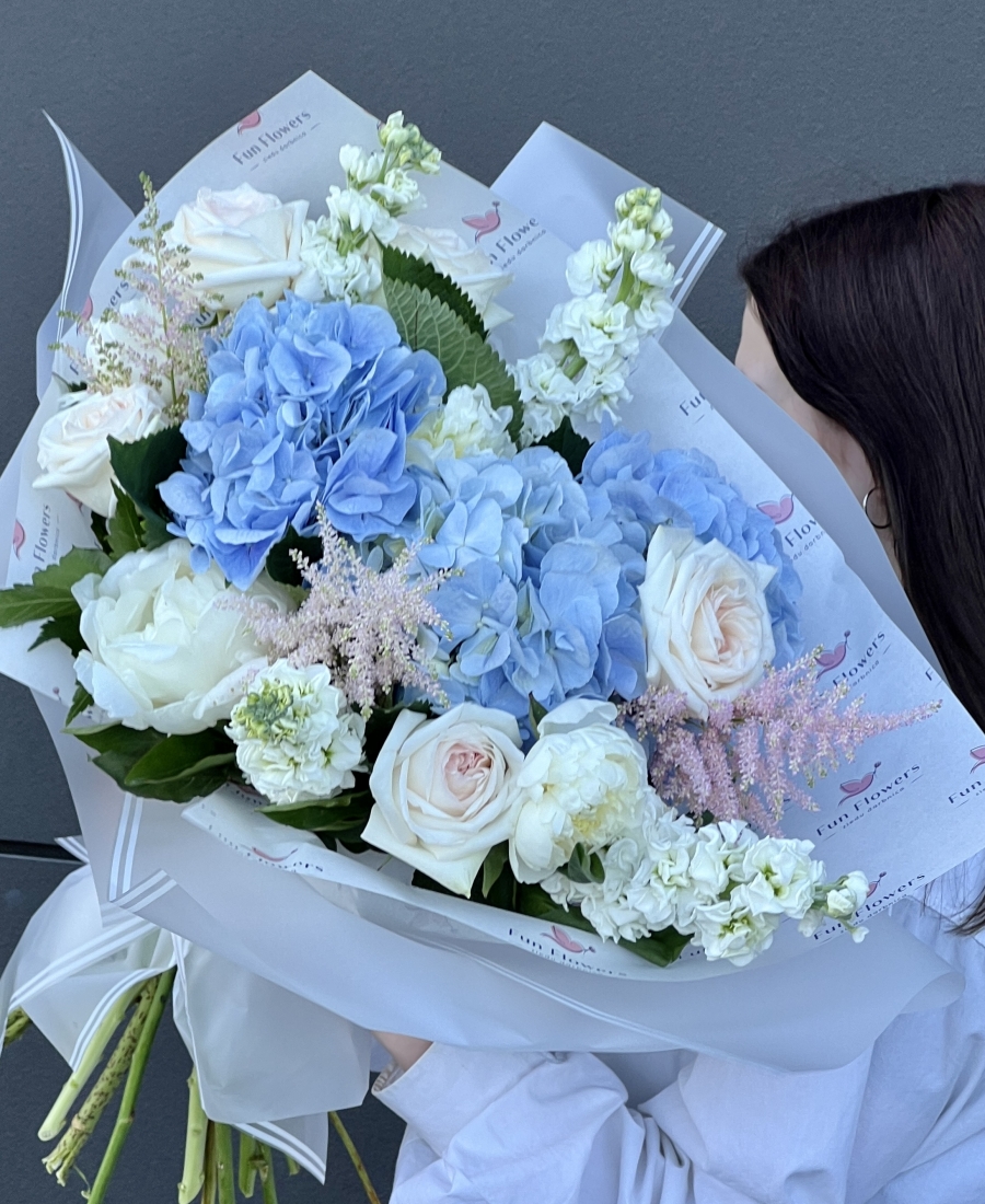 Ramo de peonías y hortensias de autor - Tejidos elegantes