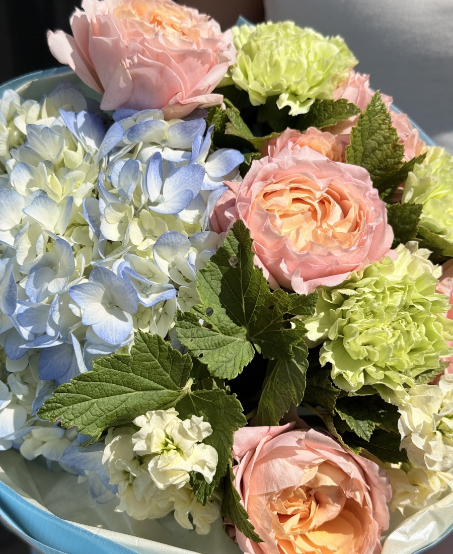 Flower compliment Sky Garden