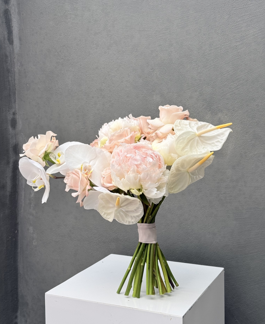 Bridal bouquet LOV 41