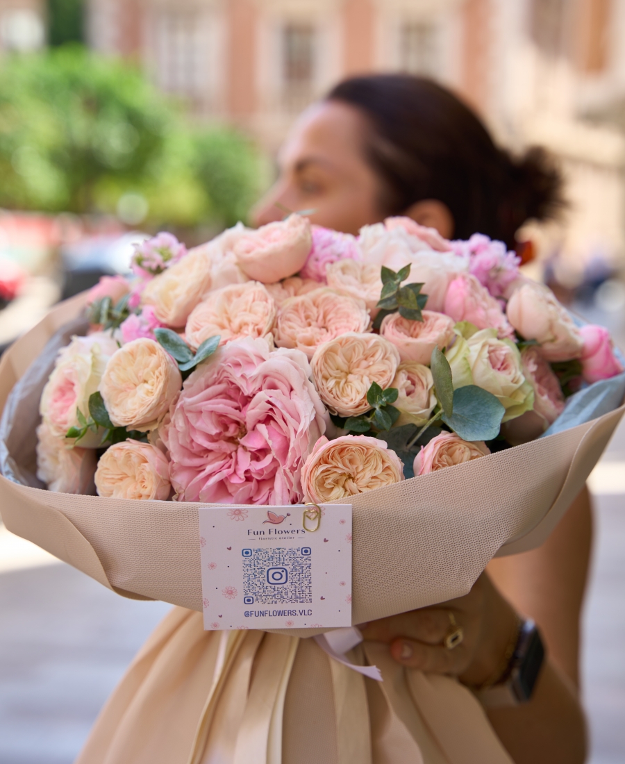 "Blush Garden" - Romantic Bouquet