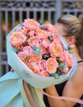 Bouquet of peony spray roses JULIETT