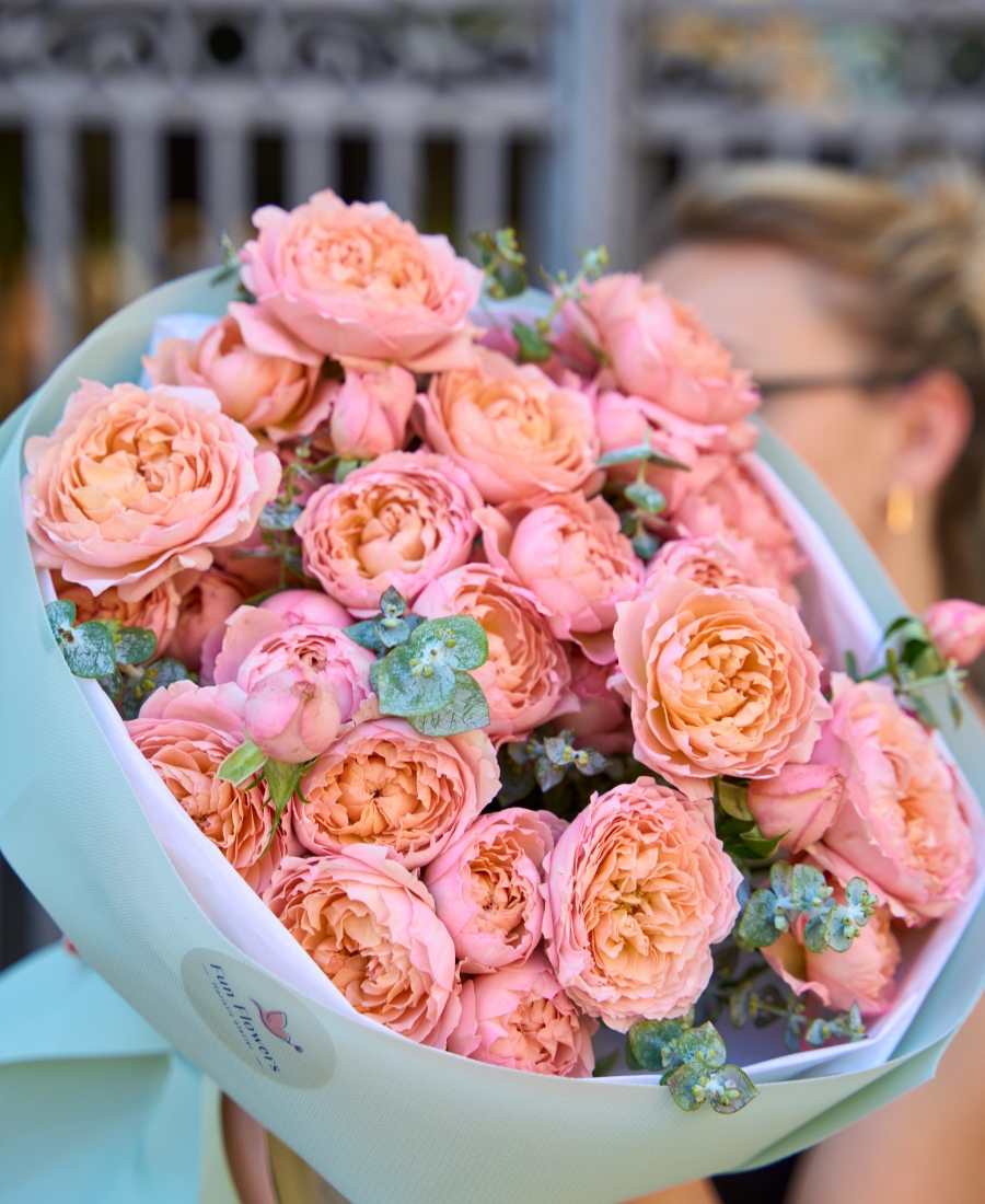 Bouquet of peony spray roses JULIETT