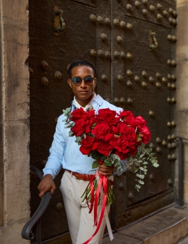 "Rouge Élégance"