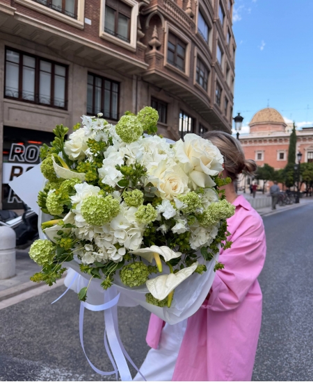 Author’s bouquet “Maison Blanche”