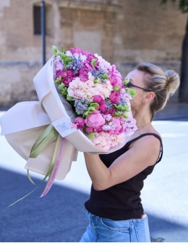 “Rosé Bloom”